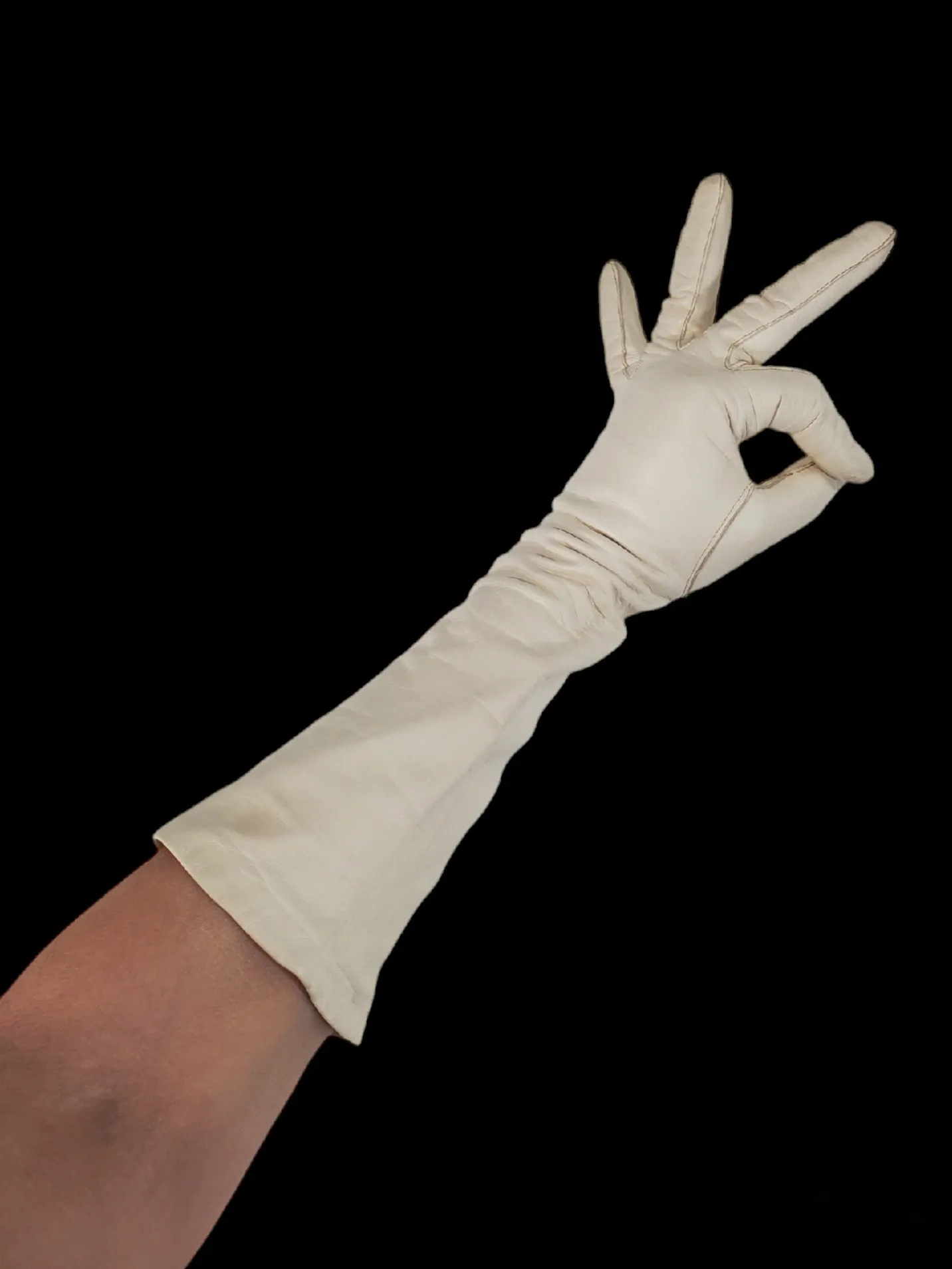 50s/60s Three-Quarter Length Cream Fine Leather Gloves - sz 6.5